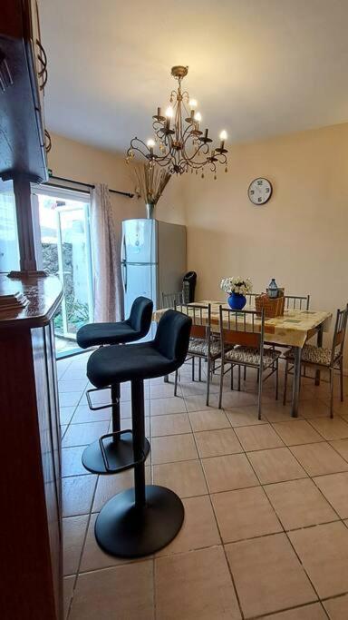 Sunshine Luxurious Villa:4 Mins Walk From Beach Flic-en-Flacq Εξωτερικό φωτογραφία